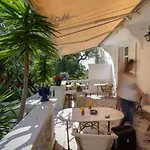 勒特姆特酒店和一室公寓 Saint-Raphaël