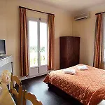 酒店 勒特姆特酒店和一室公寓 Saint-Raphaël