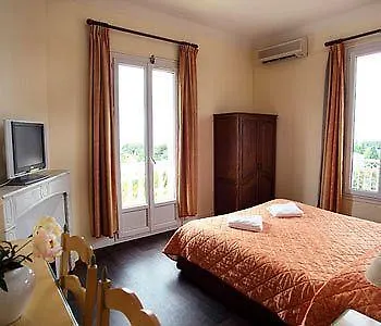 Hotel Le Thimothee : & Saint-Raphaël