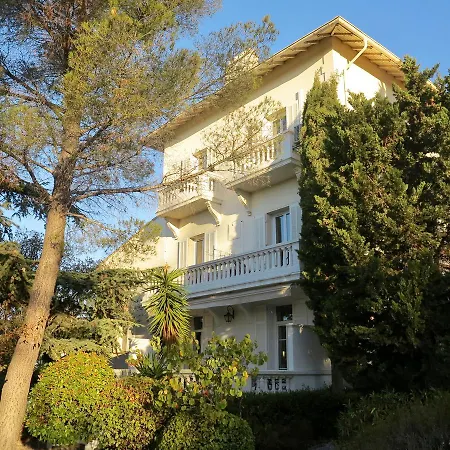 Le Thimothee : & Hotel