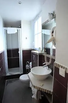 Le Thimothee : & 2* Сен-Рафаэль