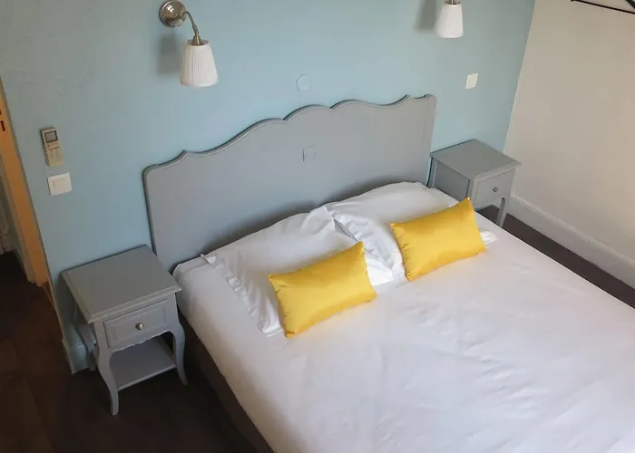 Le Thimothee : & 2* Сен-Рафаэль